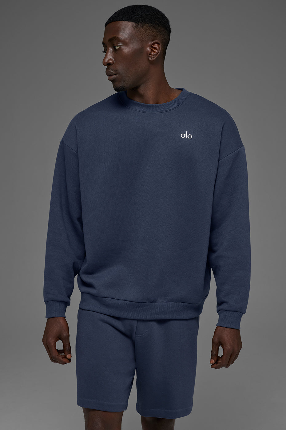 Accolade Crew Neck Pullover - Navy