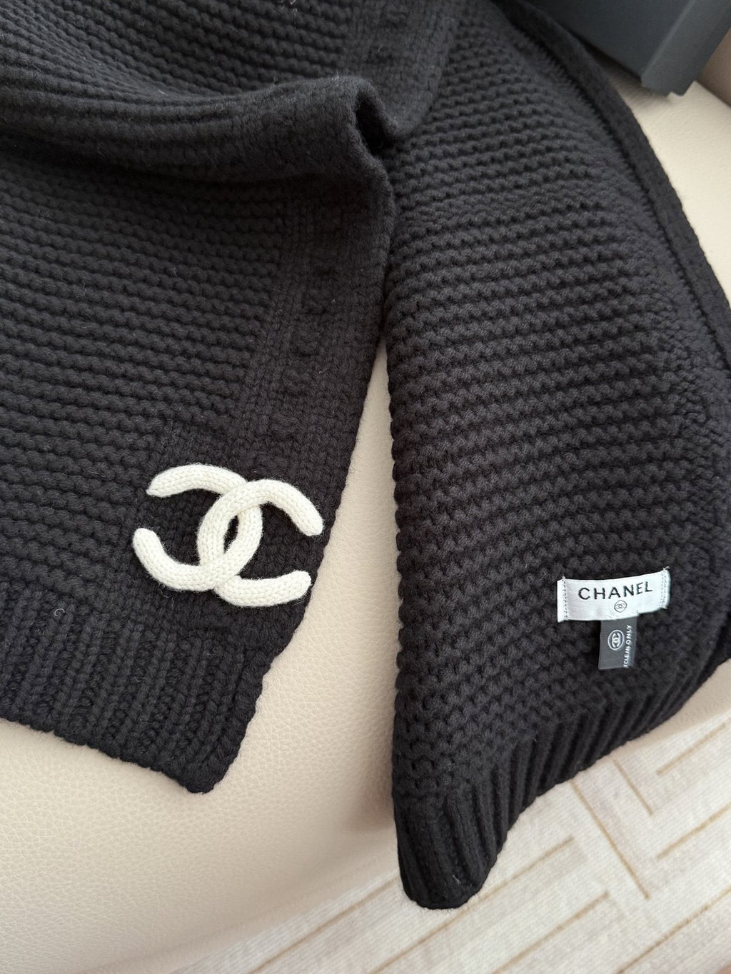 Chanel Black Ribbed Knit Scarf